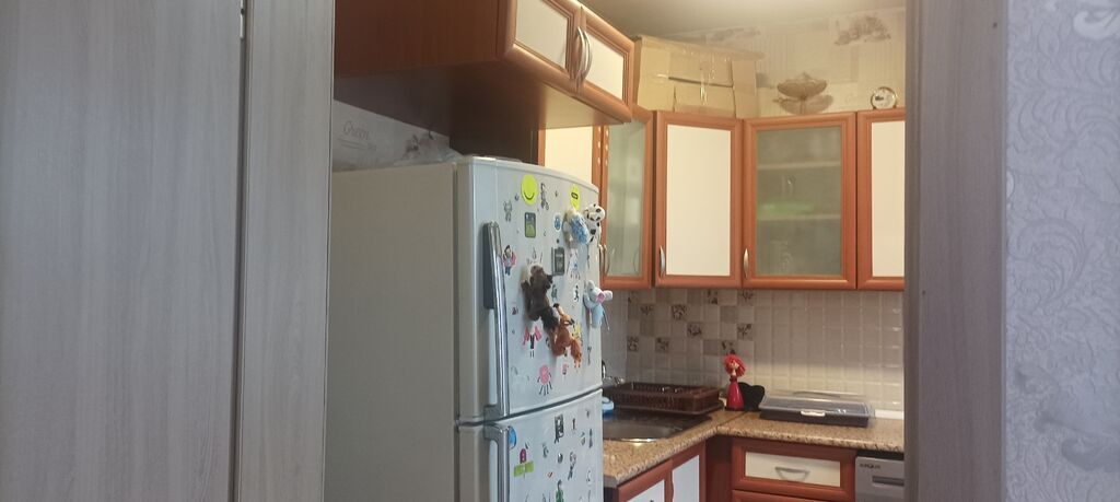 3 otaqlı, 100 kv. m, Orta təmir