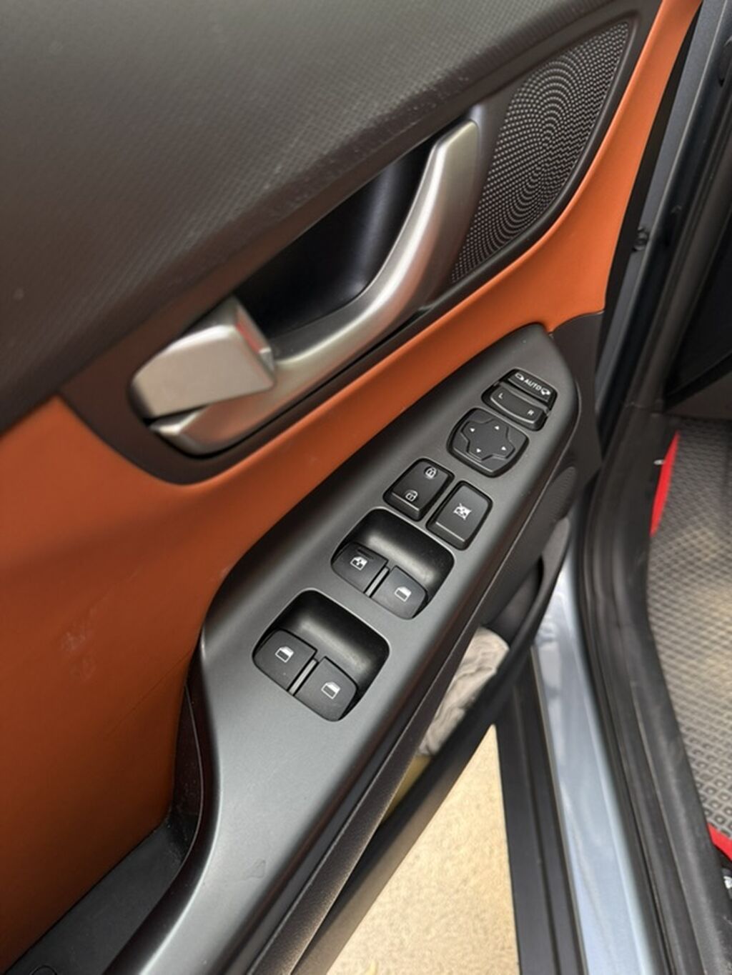 Hyundai Kona: 2019 г., 1.6 л, Бензин, Кроссовер: фото 6