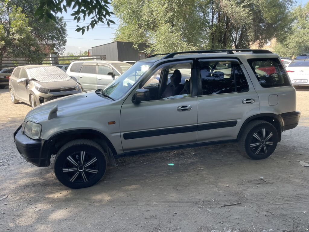 Honda CR-V: 1998 г., 2 л, Автомат, Бензин, Кроссовер: фото 2