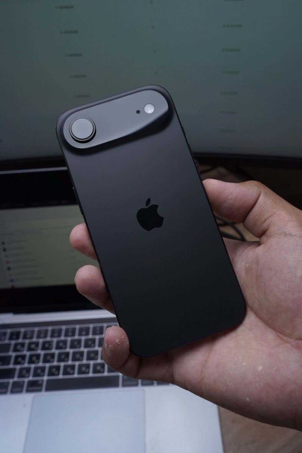 IPhone Air, Б/у, 256 ГБ, Черный, Кабель, Коробка, 100 %: фото 1