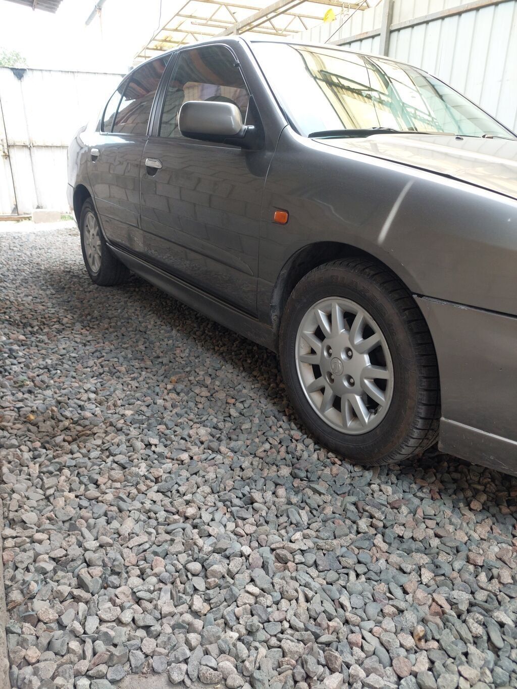 Nissan Primera: 2001 г., 2 л, Автомат, Бензин, Минивэн: фото 1