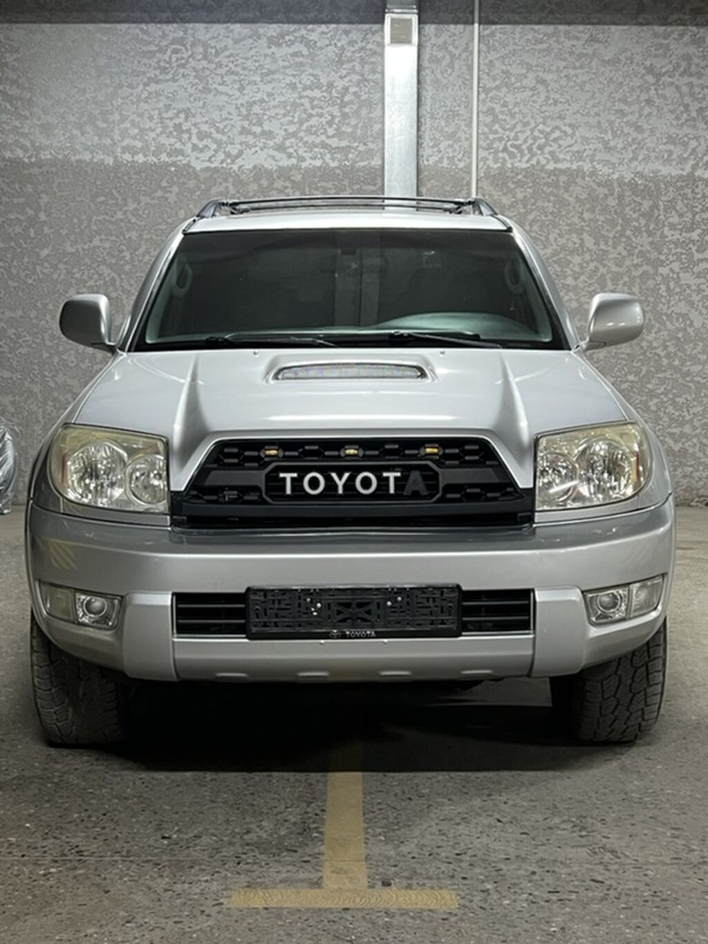 Toyota 4Runner: 2004 г., 4 л, Автомат, Бензин, Внедорожник: фото 2