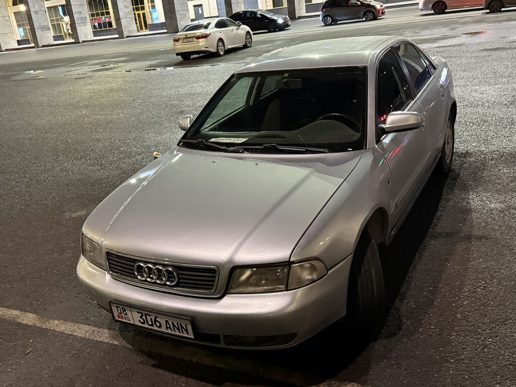Audi A4: 1996 г., 2.6 л, Автомат, Бензин, Седан: фото 4