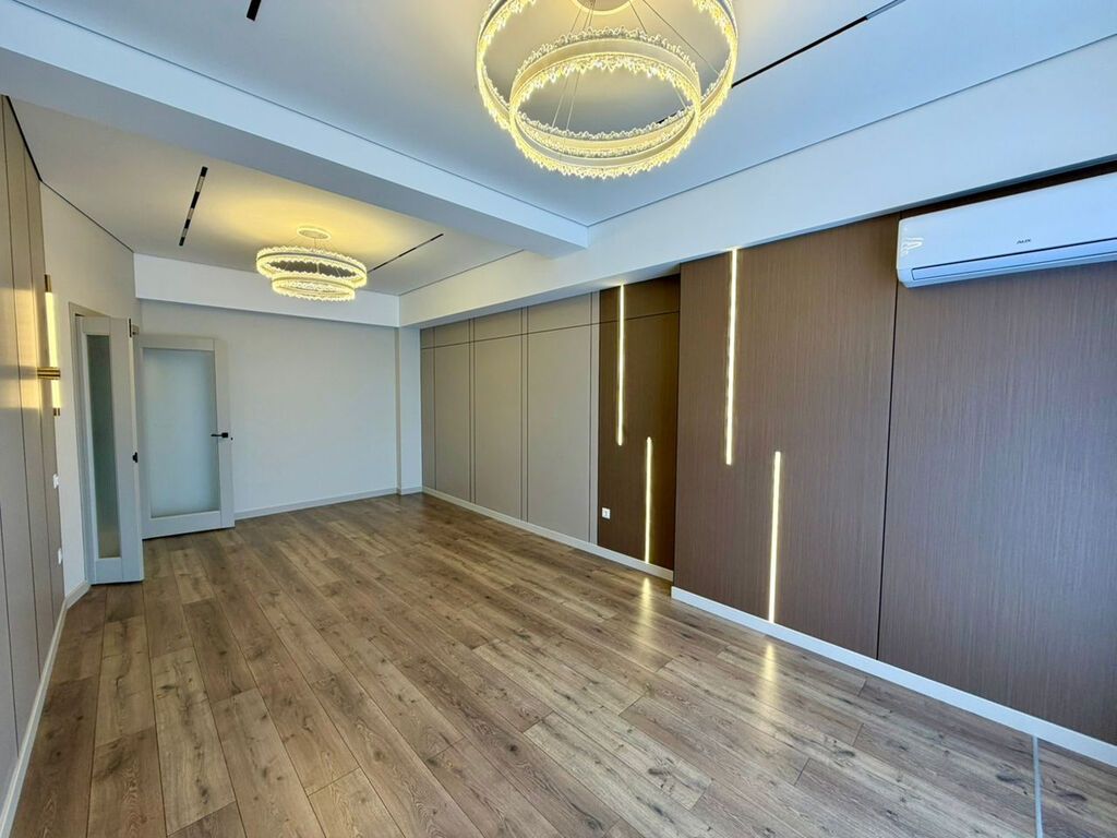 3 комнаты, 92 м², Кок-Жар мкр Элитка, 11 этаж, Евроремонт: фото 1