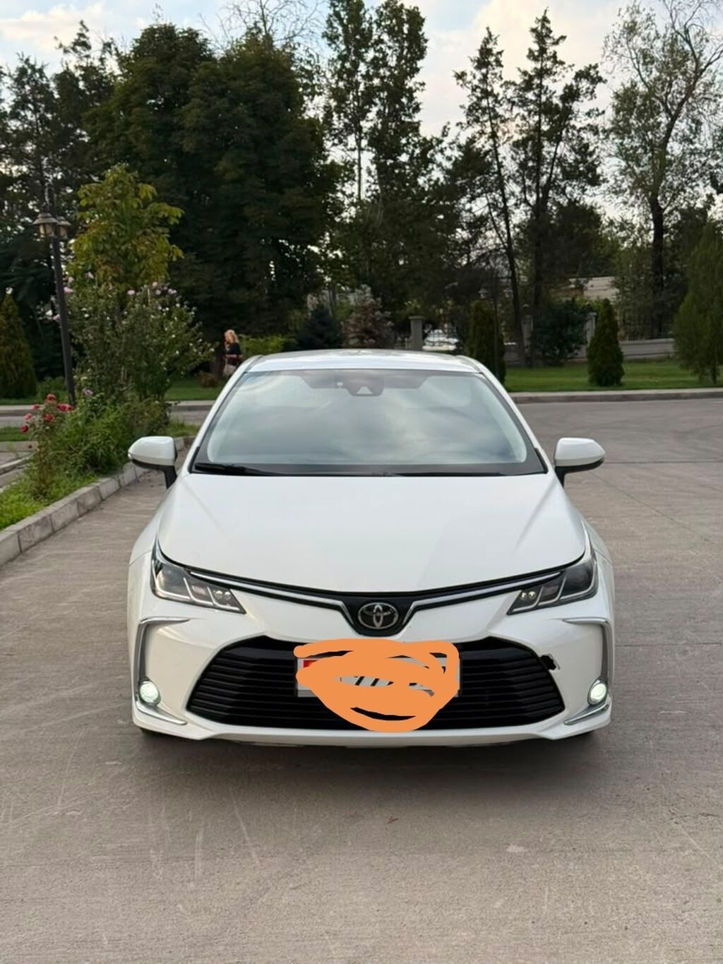 Toyota Corolla: 2020 г., 1.2 л, Автомат, Бензин, Седан: фото 3