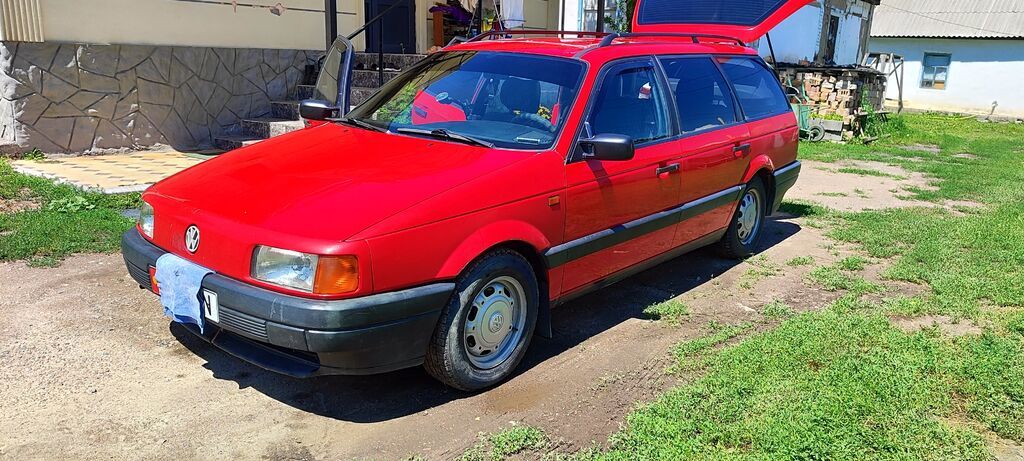 Volkswagen Passat Variant: 1993 г., 1.8 л, Механика, Бензин, Универсал: фото 2