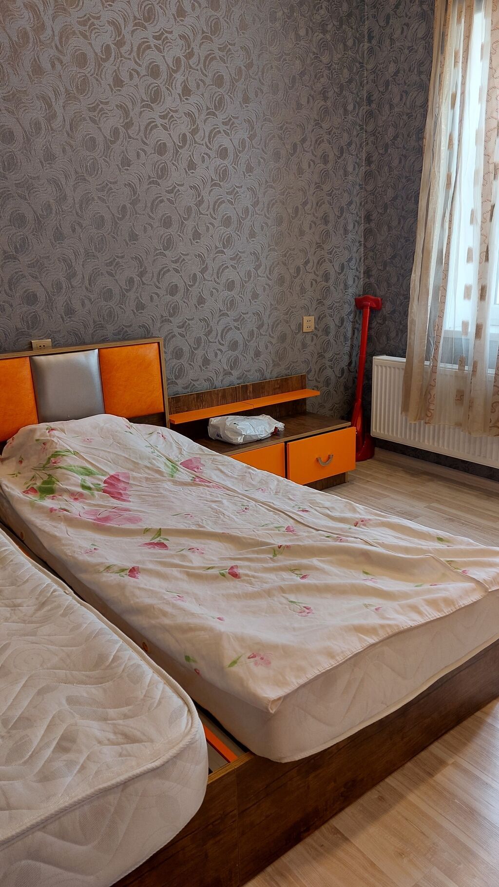90 kv. m, 2 otaqlı, Kanalizasiya, Qaz, Su