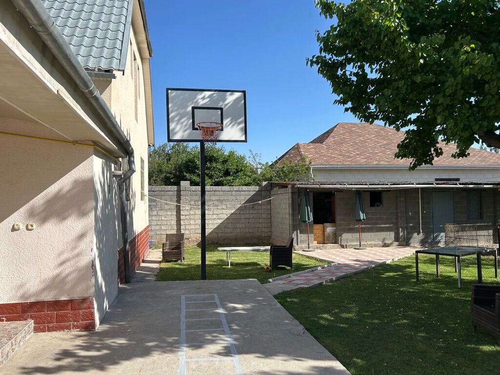 Продам дом с участком. Общая площадь участка — 10 соток; правильная: фото 6