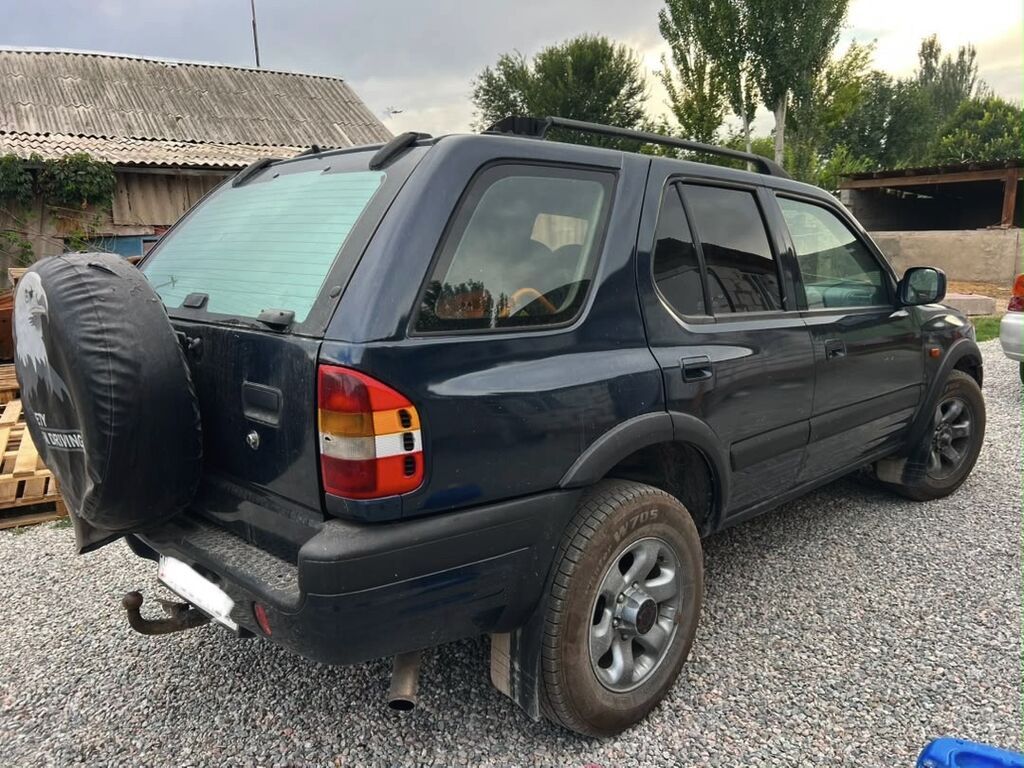 Opel Frontera: 2000 г., Механика, Бензин, Внедорожник: фото 3