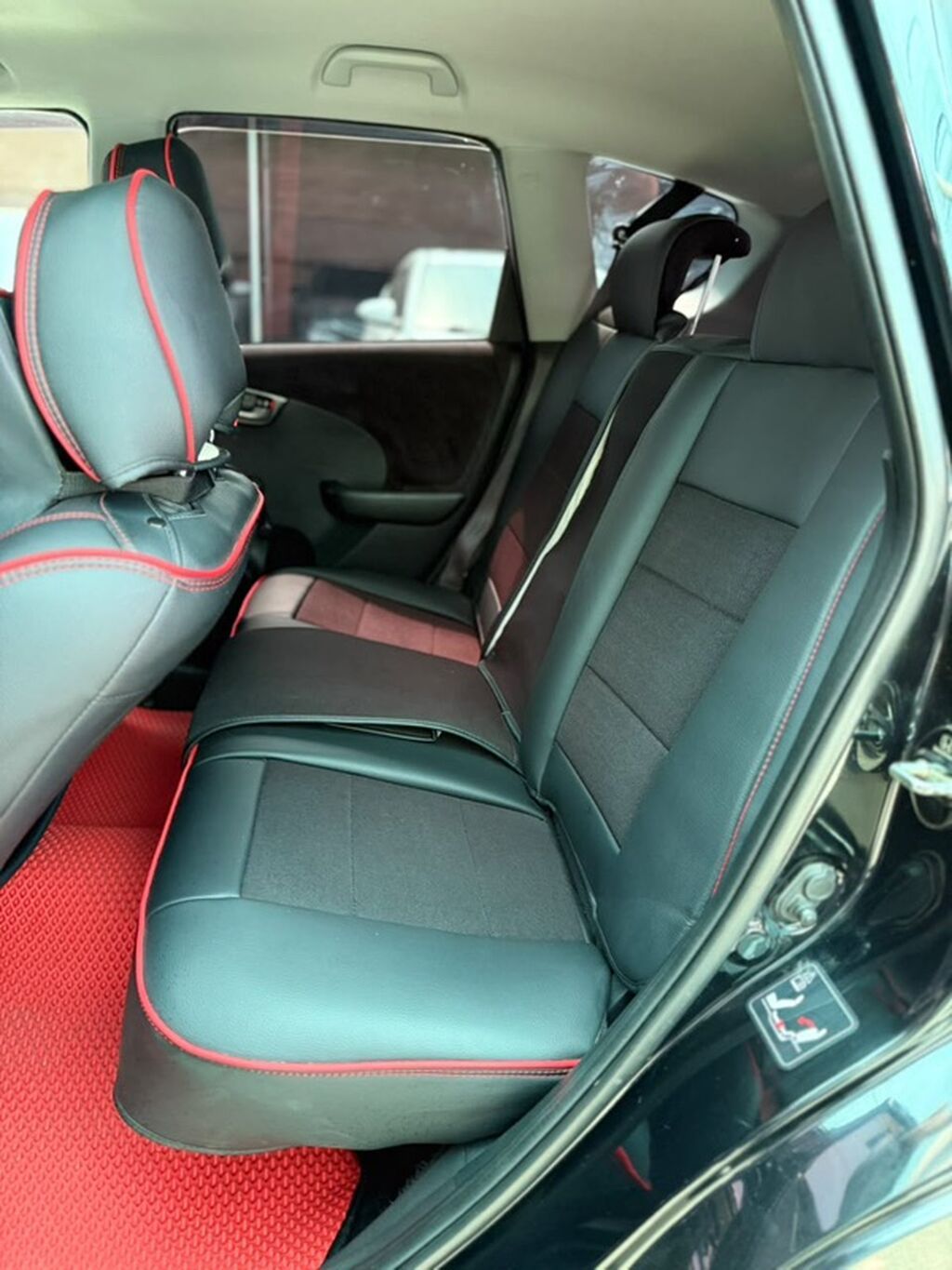 Honda Jazz: 2009 г., 1.3 л, Механика, Бензин, Хэтчбэк: фото 7