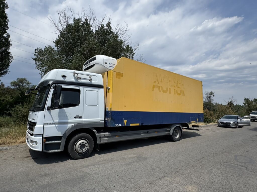 Рефрижераторный грузовик Mercedes-Benz Atego с установкой Thermo King: фото 2