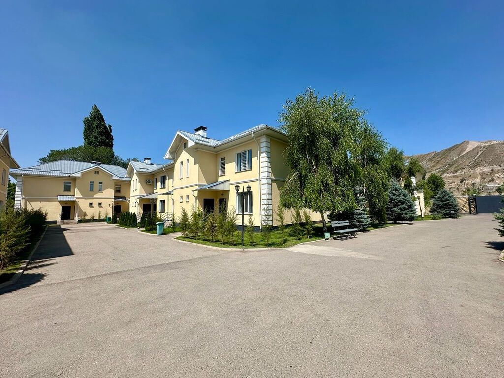 🏡 Продается двухуровневый таунхаус 115 м² с новым ремонтом в закрытом