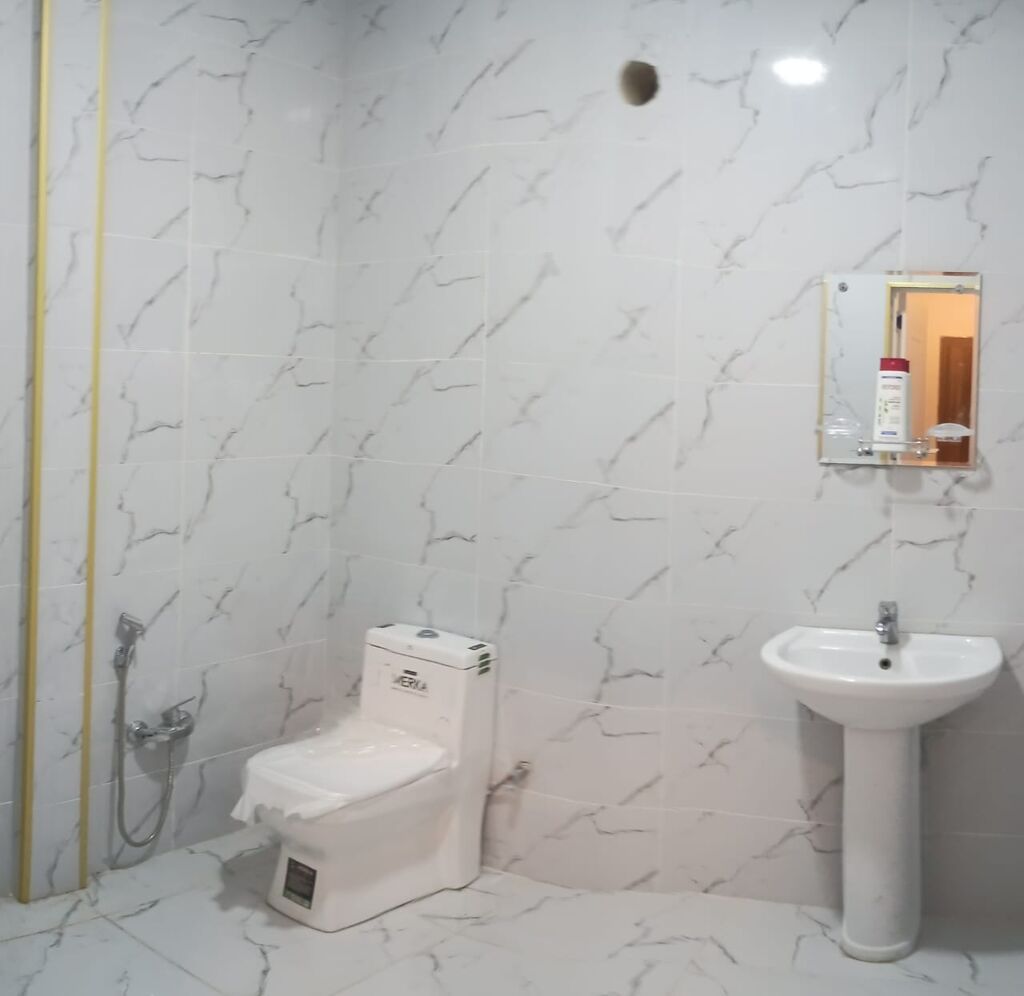 Masazir Sabah Stadionun yaninda Apartman tipli binada 110 kv.m 3 otag