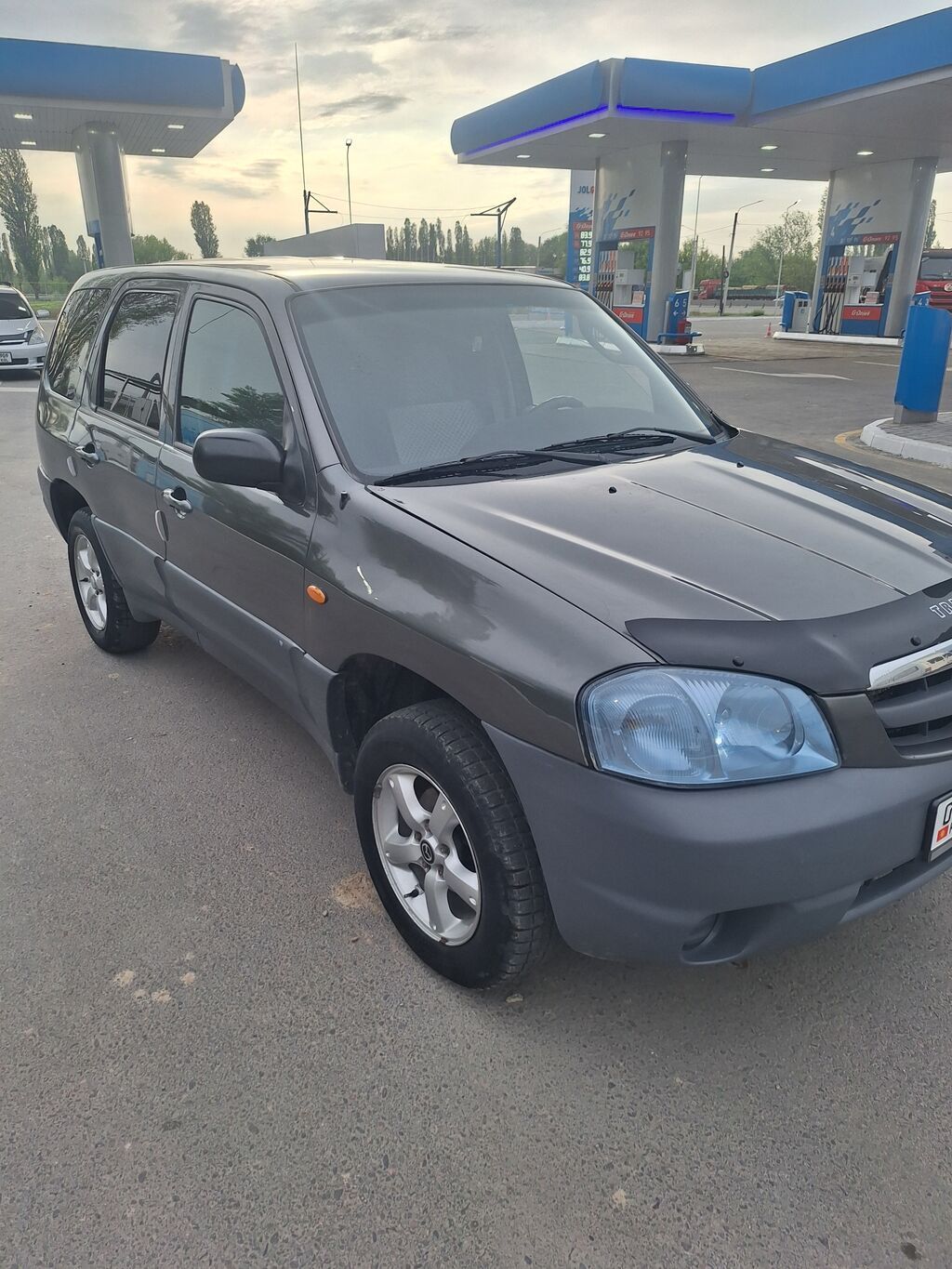 Mazda Tribute