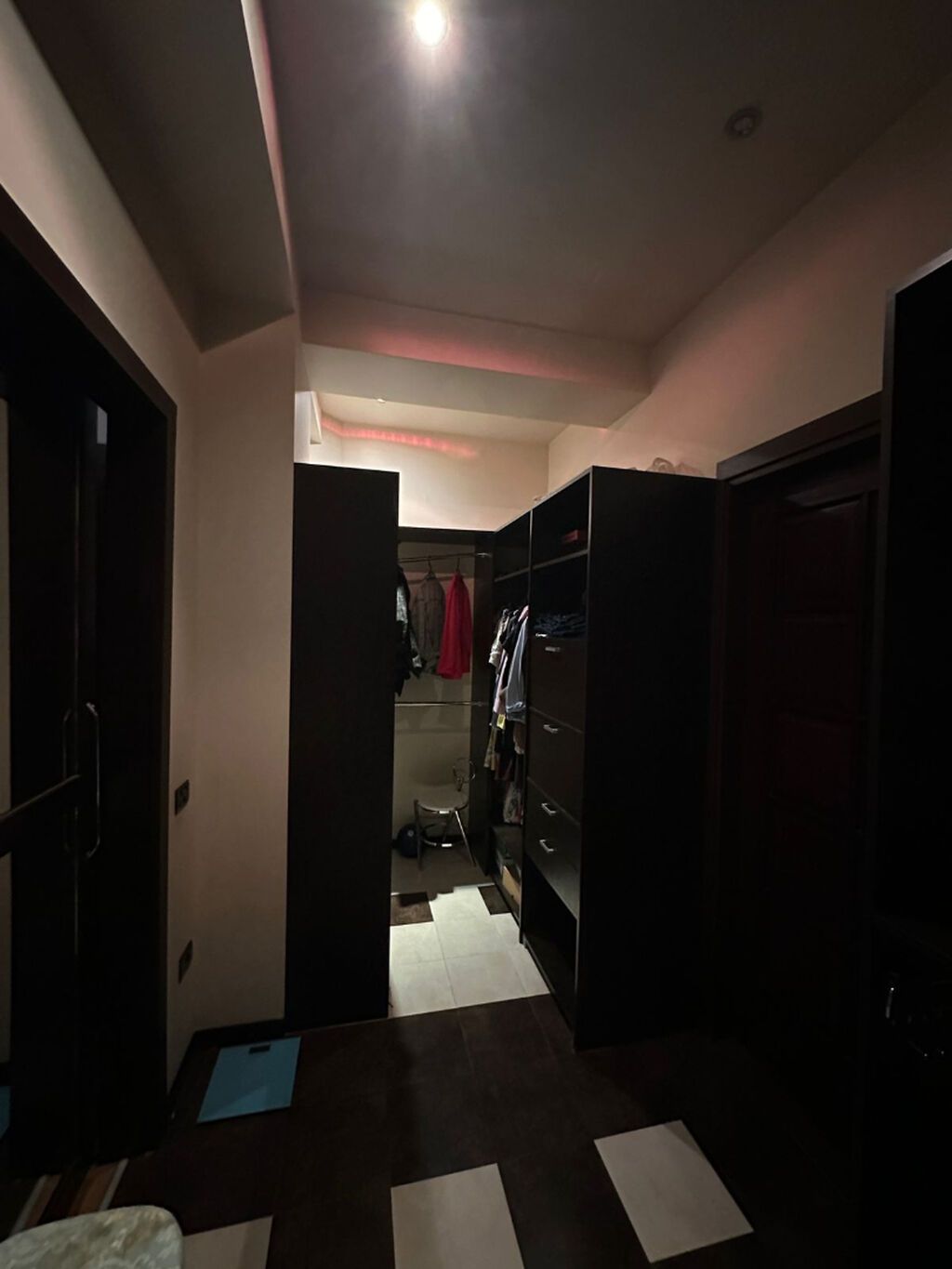 3 otaqlı, Yeni tikili, 156 kv. m