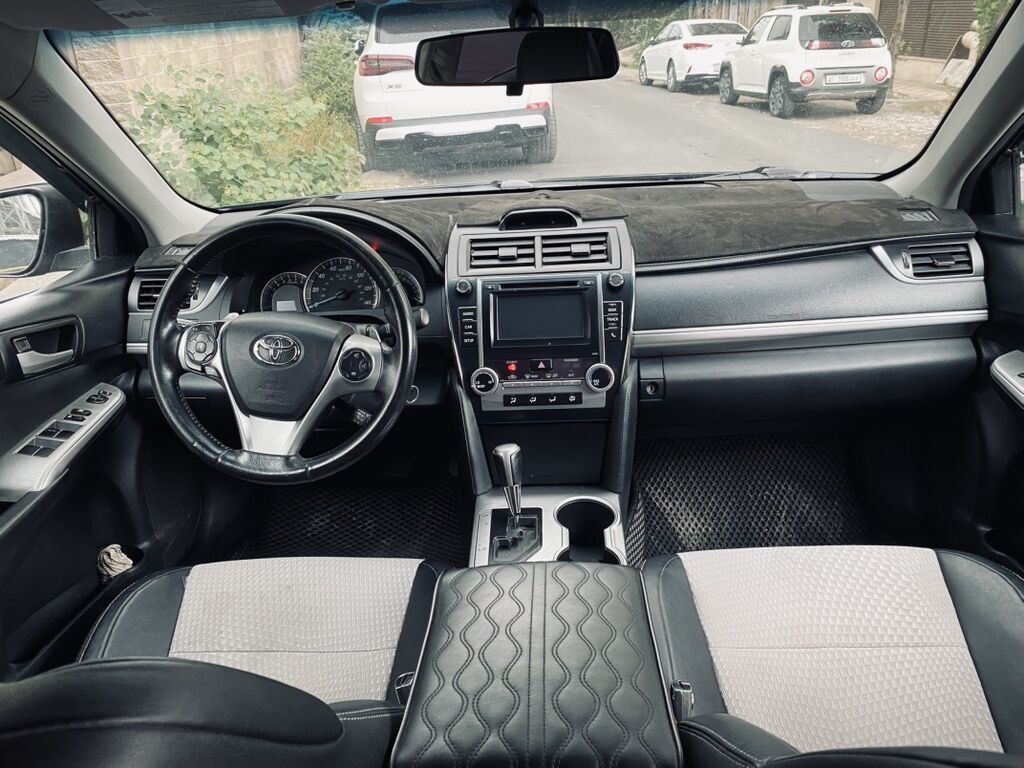 Toyota Camry: 2014 г., 2.5 л, Автомат, Бензин, Седан: фото 5