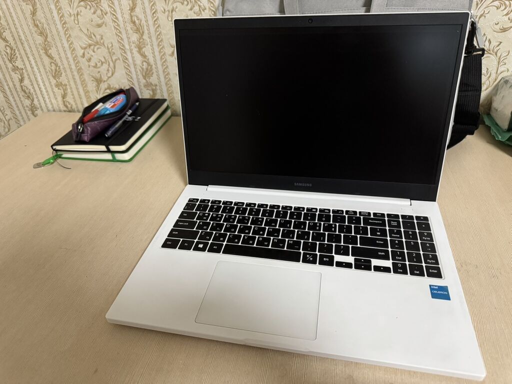 Ноутбук Samsung (серия Galaxy Book) с аксессуарами Комплектация: -: фото 2