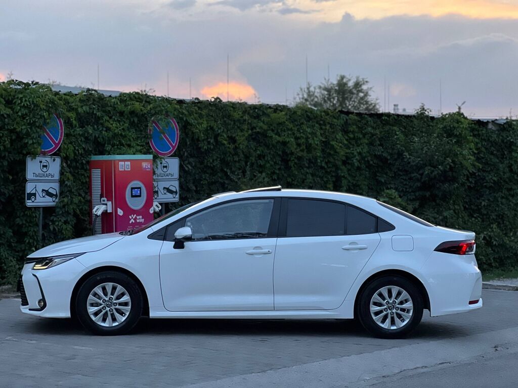 Toyota Corolla: 2022 г., 1.5 л, Автомат, Бензин, Седан: фото 7