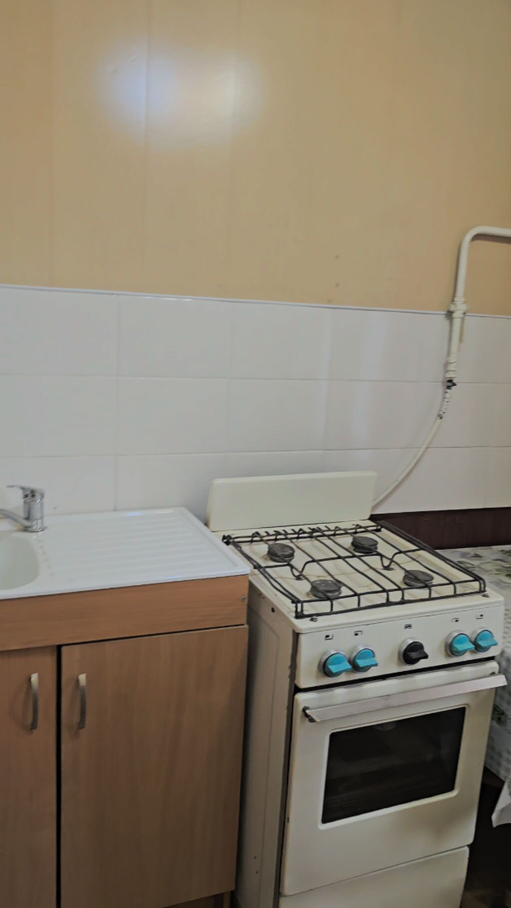 3 комнаты, 77 м², 104 серия, 1 этаж, Старый ремонт: фото 6