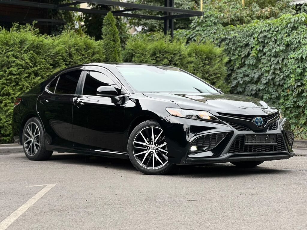 Toyota Camry: 2021 г., 2.5 л, Вариатор, Гибрид, Седан: фото 3