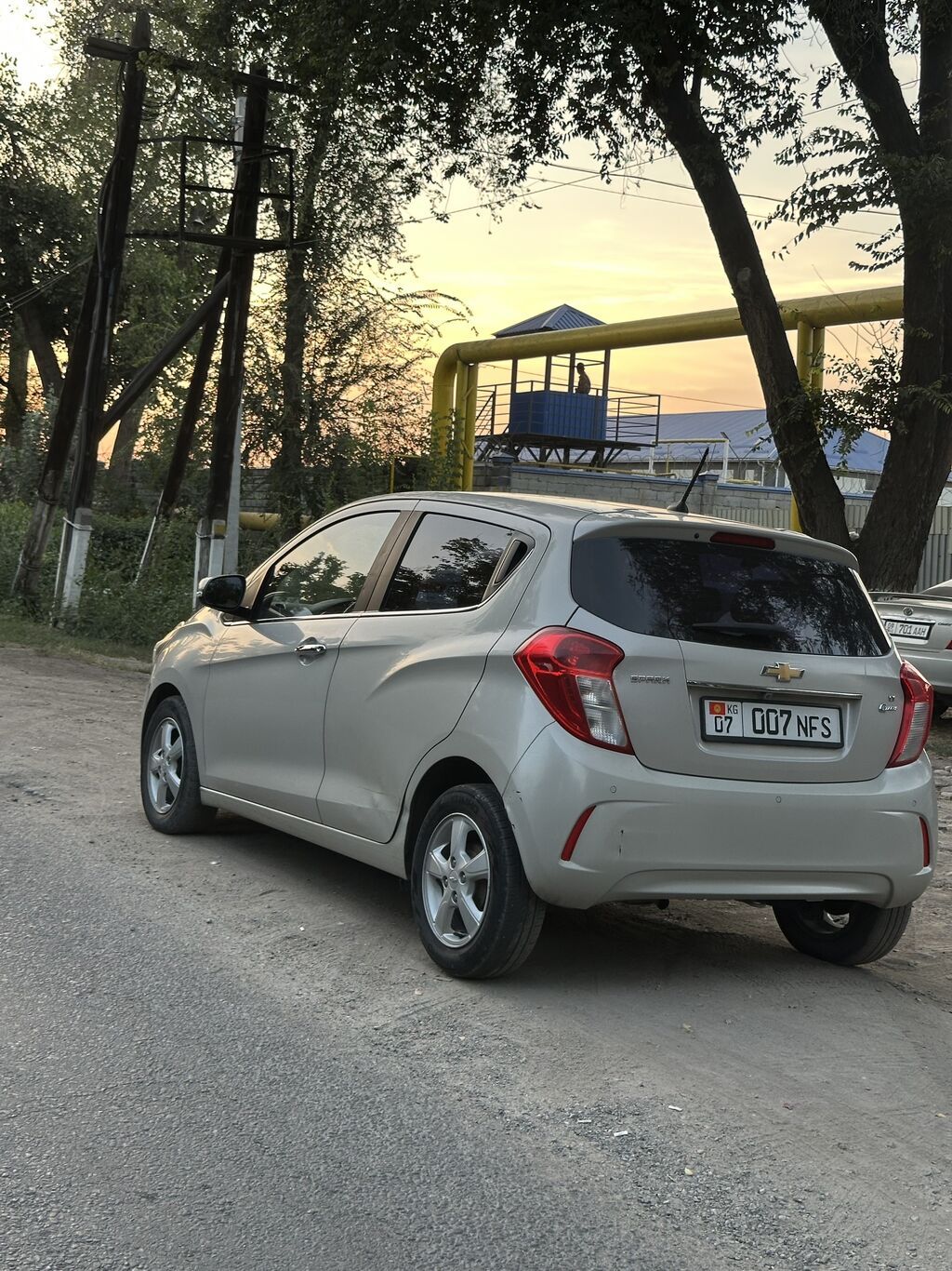Chevrolet Spark: 2017 г., 1 л, Автомат, Бензин, Хэтчбэк: фото 4