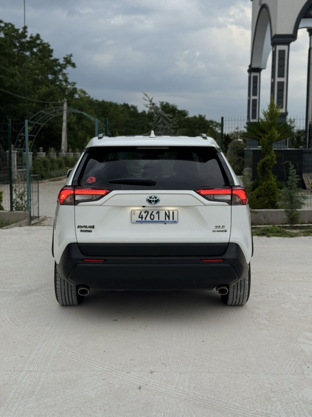 Toyota RAV4: 2021 г., 2.5 л, Вариатор, Гибрид, Кроссовер: фото 4