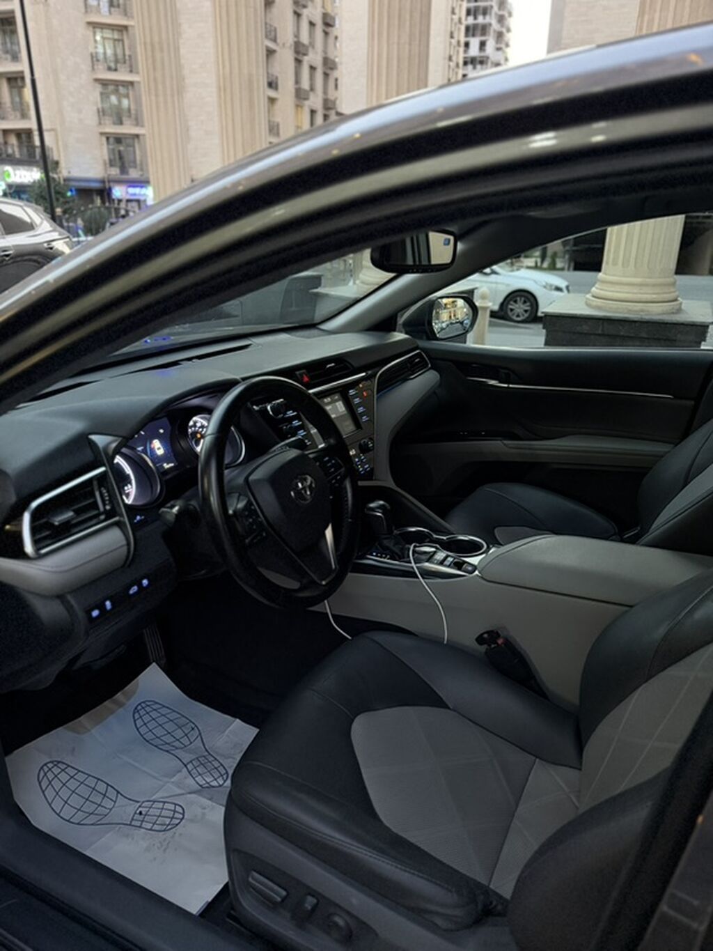Toyota Camry: 2018 г., Вариатор, Гибрид, Седан: фото 6