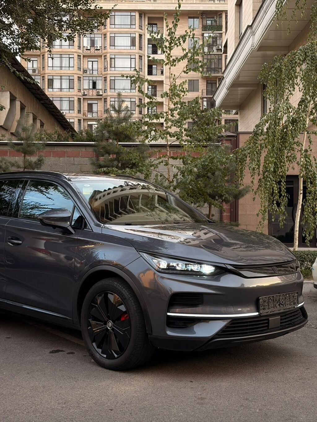 Byd tang 3 ряда сидений Запас хода 650 км Пробег 66 тысяч км: фото 3