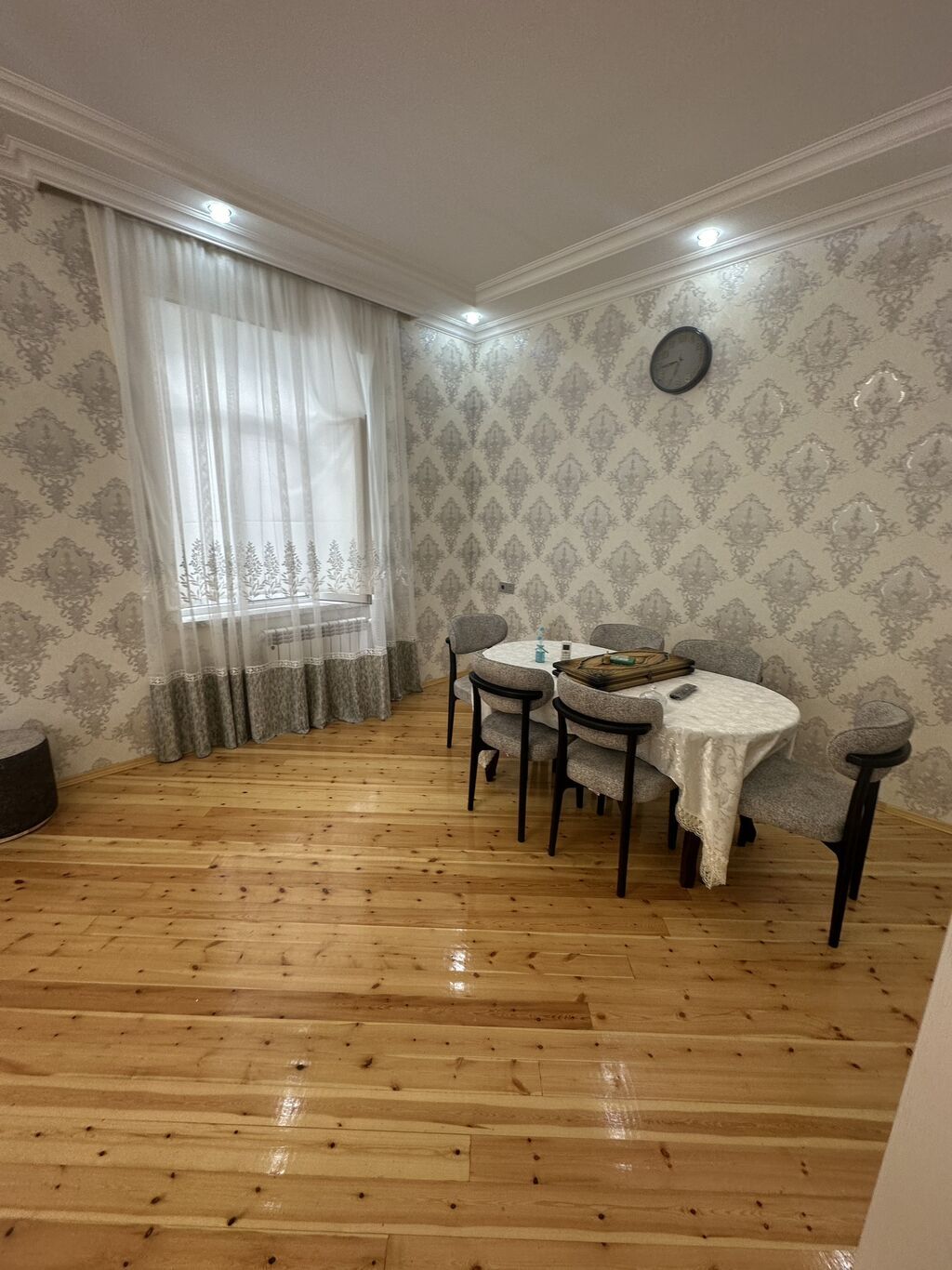 130 kv. m, 3 otaqlı, Hovuzlu, Qaz, Kanalizasiya, Telefon