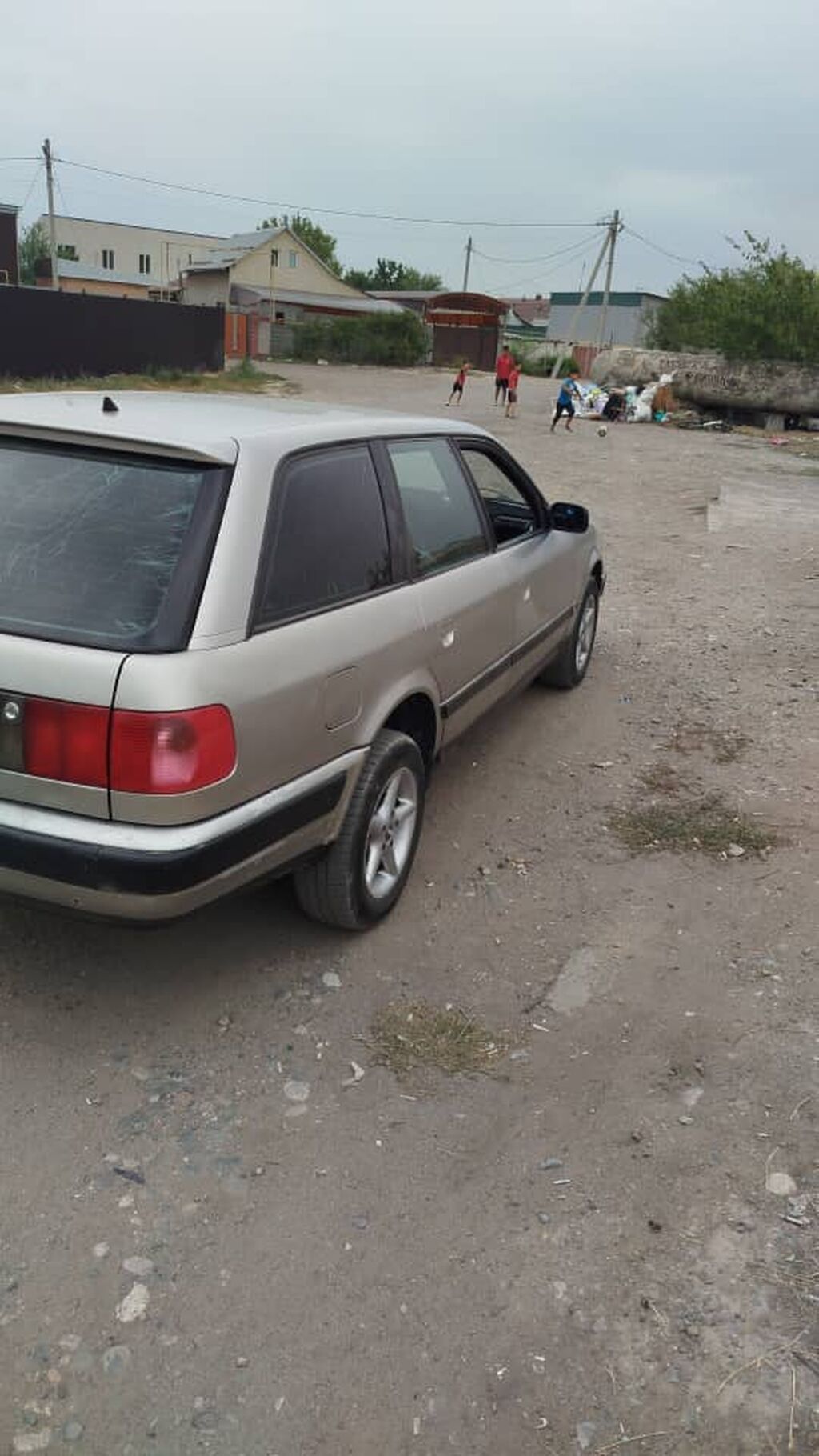Audi 100: 1992 г., 2.3 л, Механика, Бензин, Универсал: фото 3