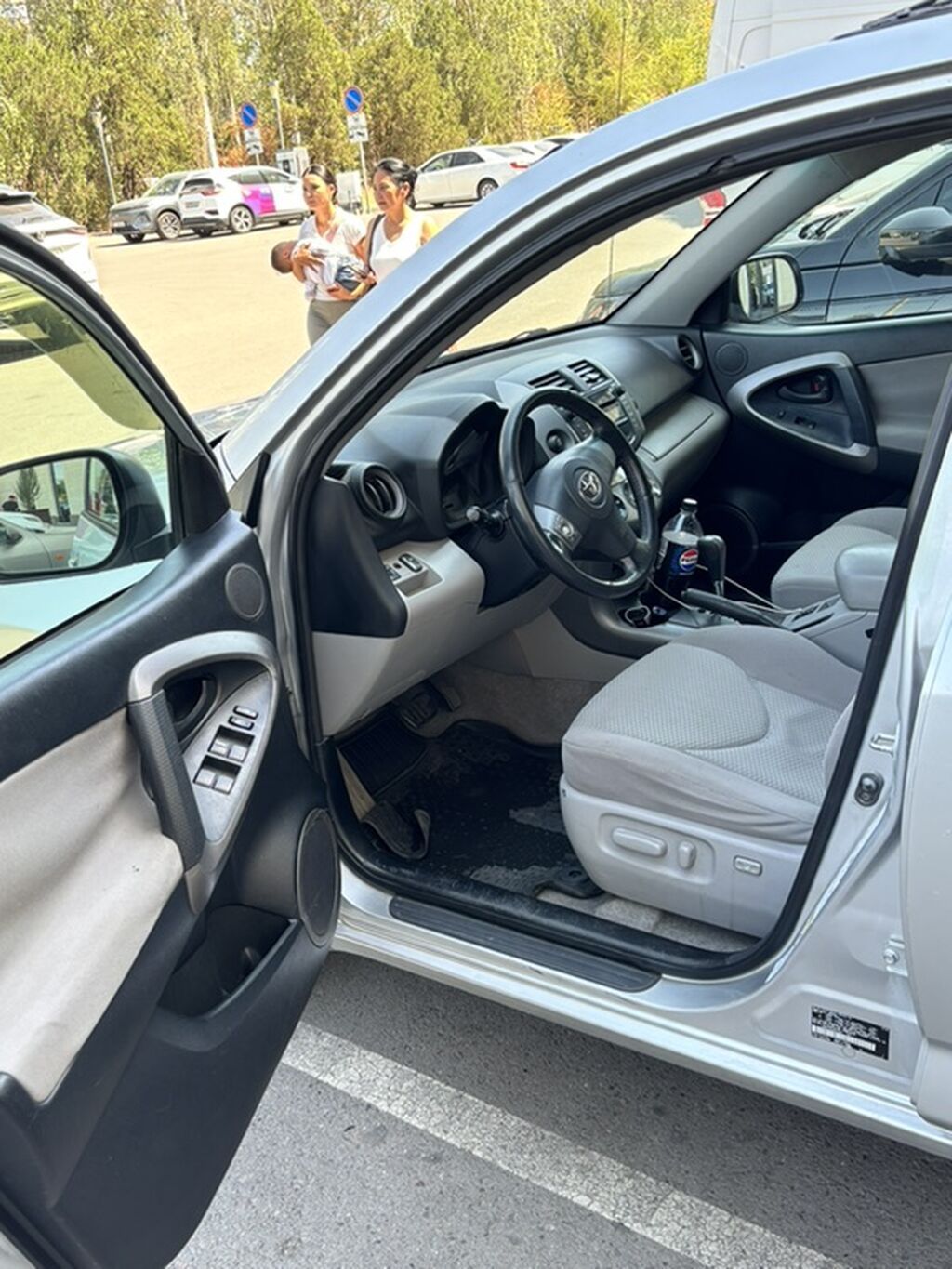 Toyota RAV4: 2006 г., 2.4 л, Автомат, Бензин, Кроссовер: фото 5