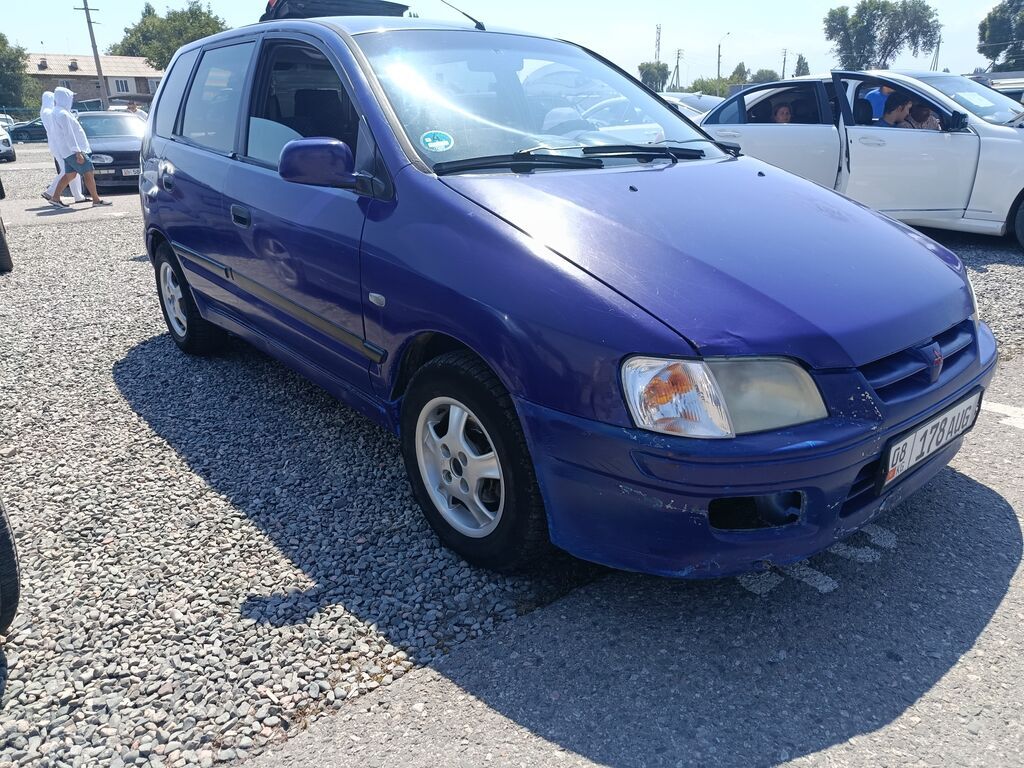 Mitsubishi Space Star: 2001 г., 1.3 л, Механика, Бензин, Хэтчбэк: фото 2