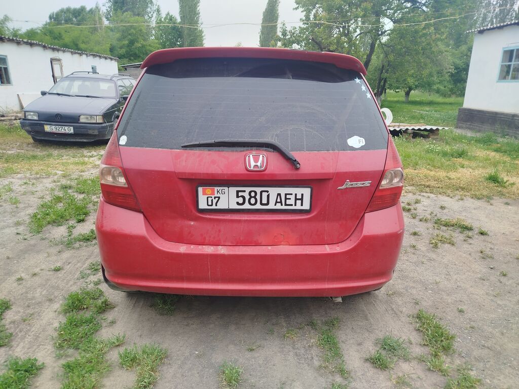 Honda Jazz: 2008 г., 1.3 л, Механика, Бензин, Хэтчбэк: фото 3