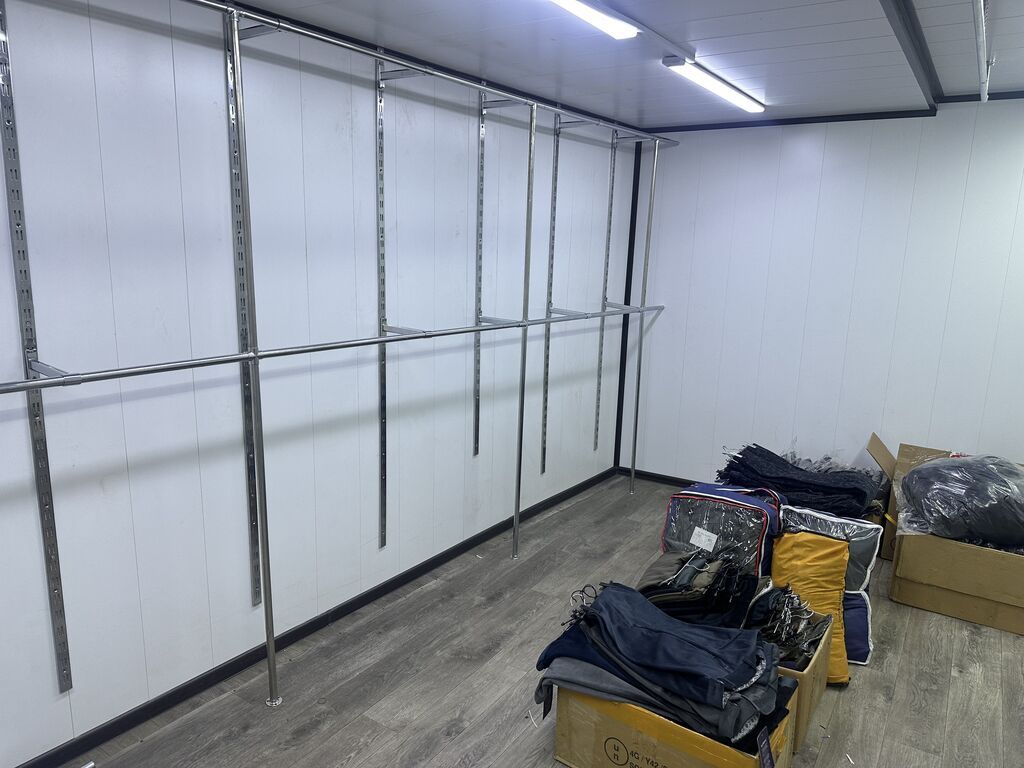Продается контейнер на Муниципальном рынке оберон Дордой, 2 контейнера