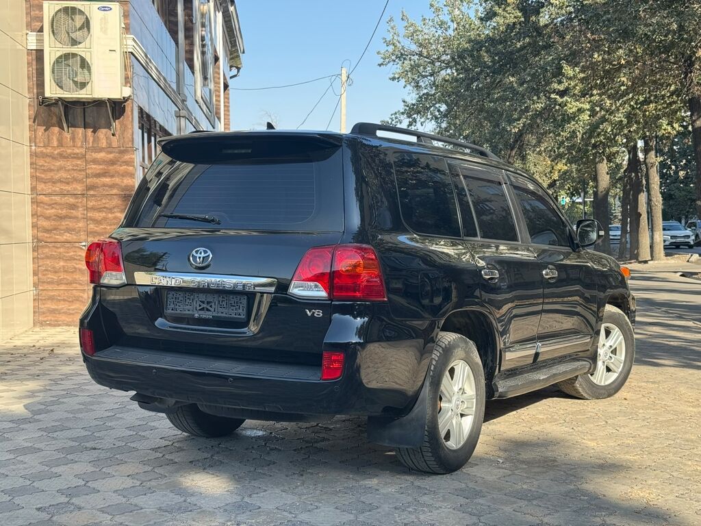 Toyota Land Cruiser: 2013 г., 4.5 л, Автомат, Дизель, Внедорожник: фото 4