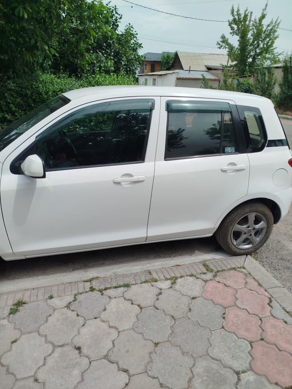 Mazda Demio: 2006 г., Автомат, Универсал: фото 6