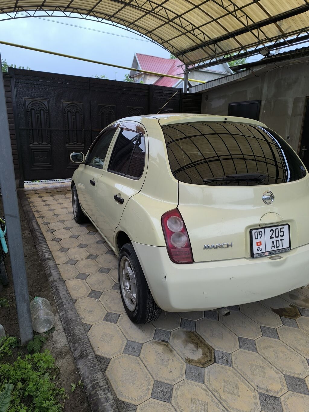 Nissan March: 2003 г., 1.3 л, Автомат, Бензин, Хэтчбэк: фото 3
