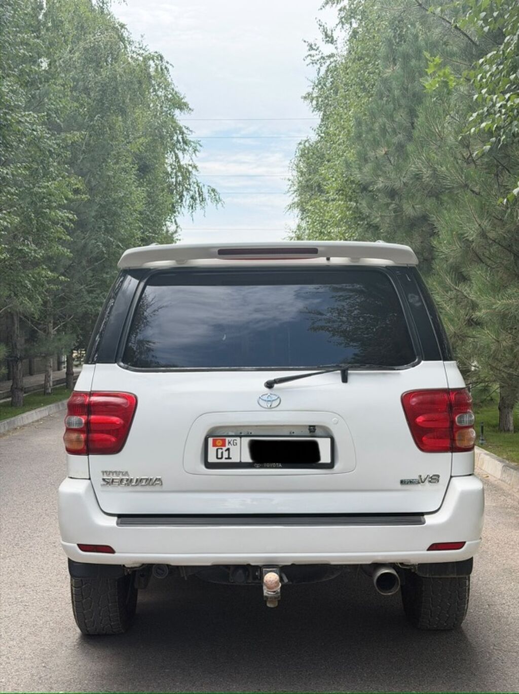 Toyota Sequoia: 2004 г., Автомат, Бензин, Внедорожник: фото 3