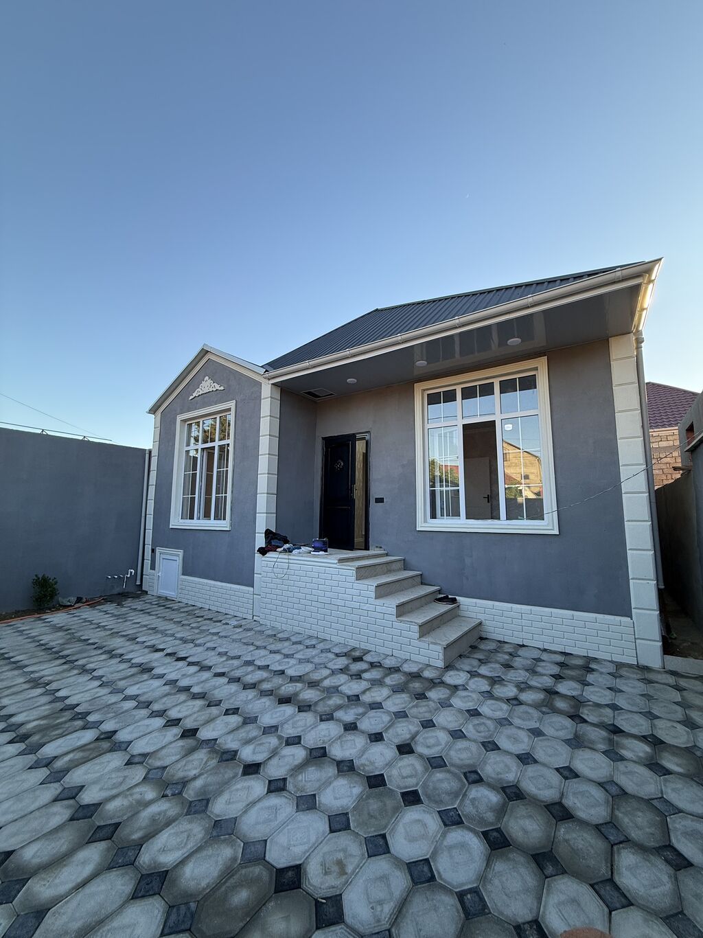 3 otaqlı, 81 kv. m, Yeni təmirli