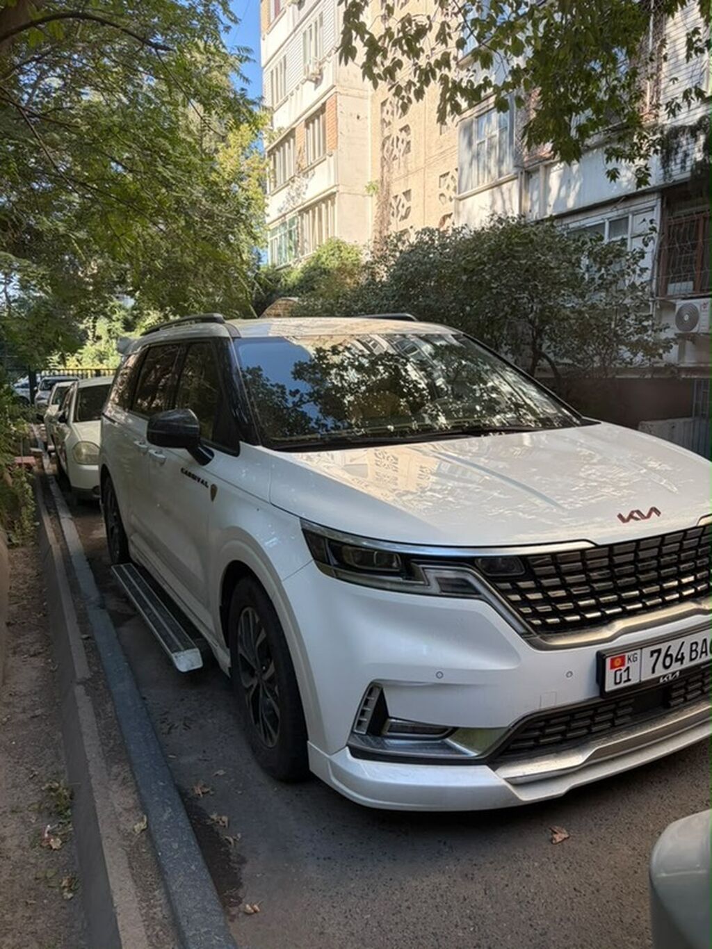 Kia Carnival: 2022 г., Автомат, Минивэн: фото 3
