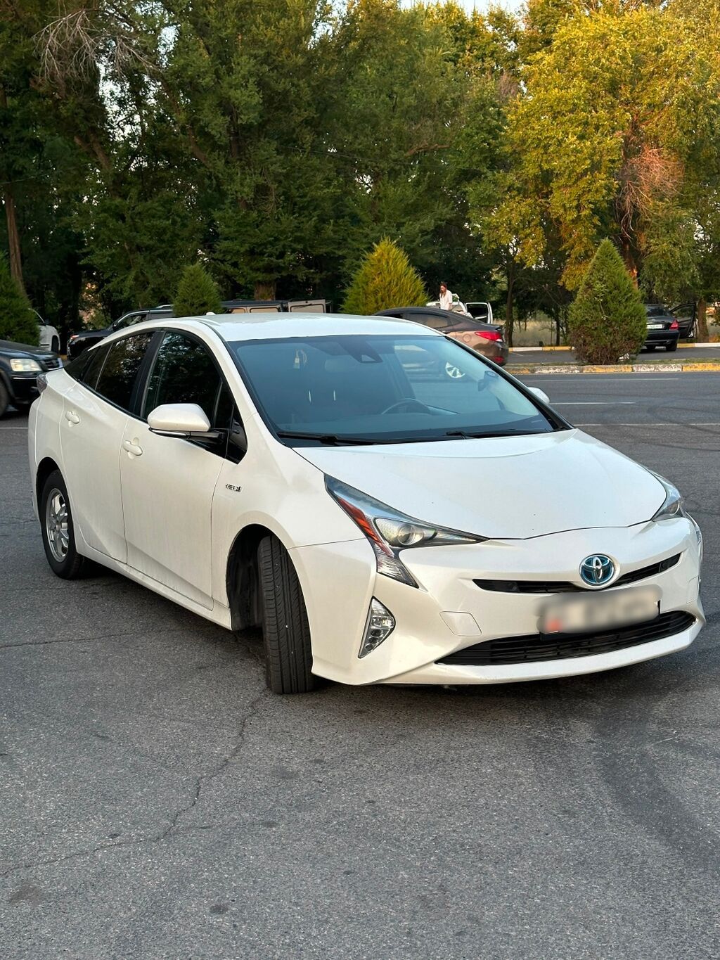 Toyota Prius: 2015 г., 1.8 л, Автомат, Гибрид, Хэтчбэк: фото 4
