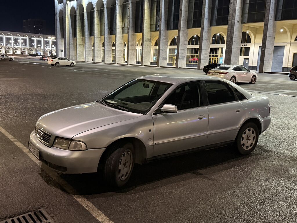 Audi A4: 1996 г., 2.6 л, Автомат, Бензин, Седан: фото 3