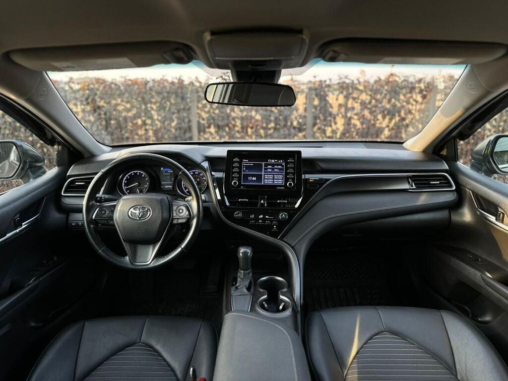 Toyota Camry: 2021 г., 2.5 л, Автомат, Бензин, Седан: фото 5