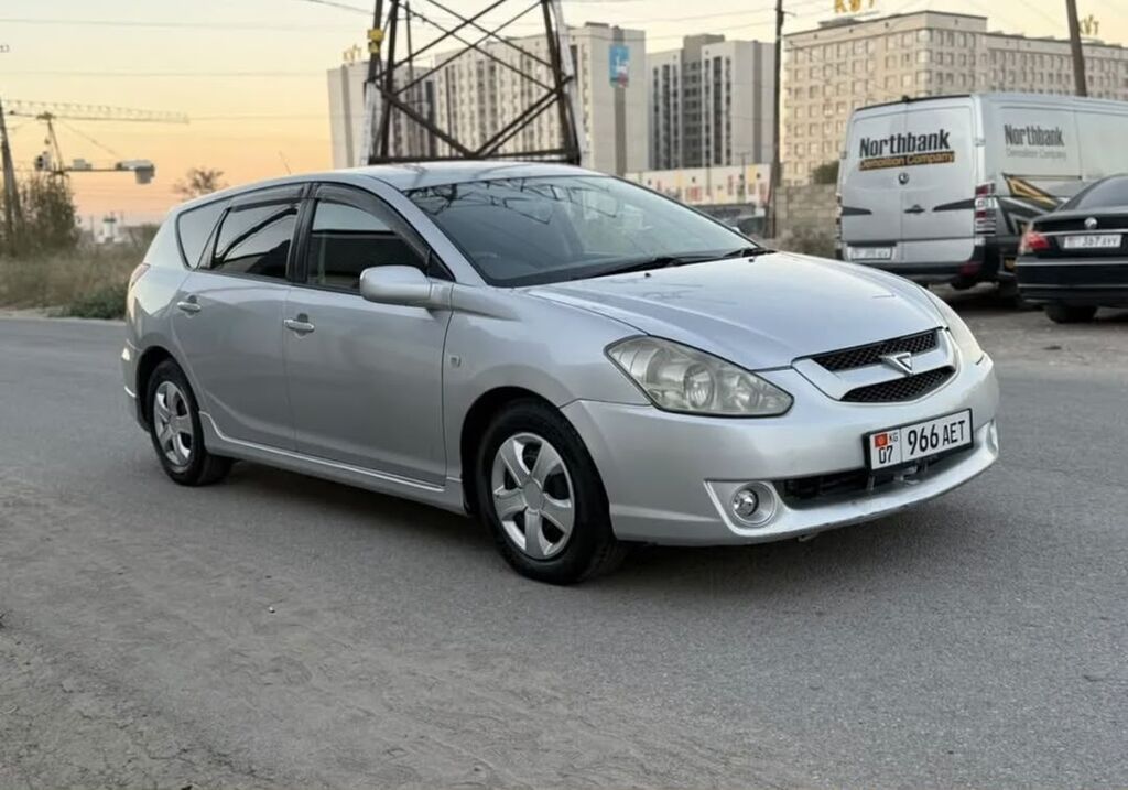 Toyota Caldina: 2004 г., 2 л, Автомат, Бензин, Универсал: фото 5