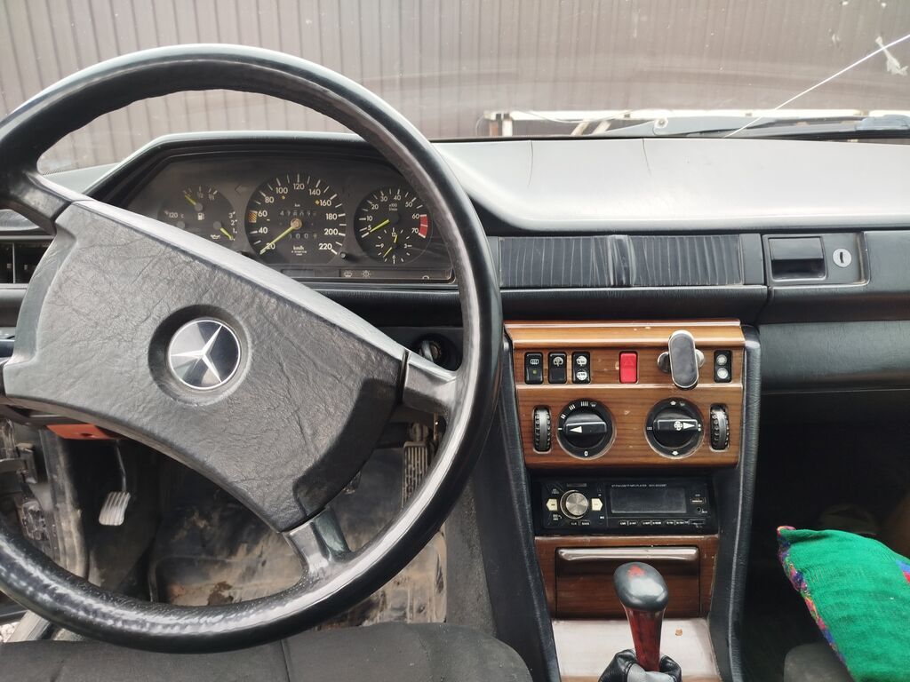 Mercedes-Benz W124 универсал, 1987 г., 2.3 л, механика: фото 7
