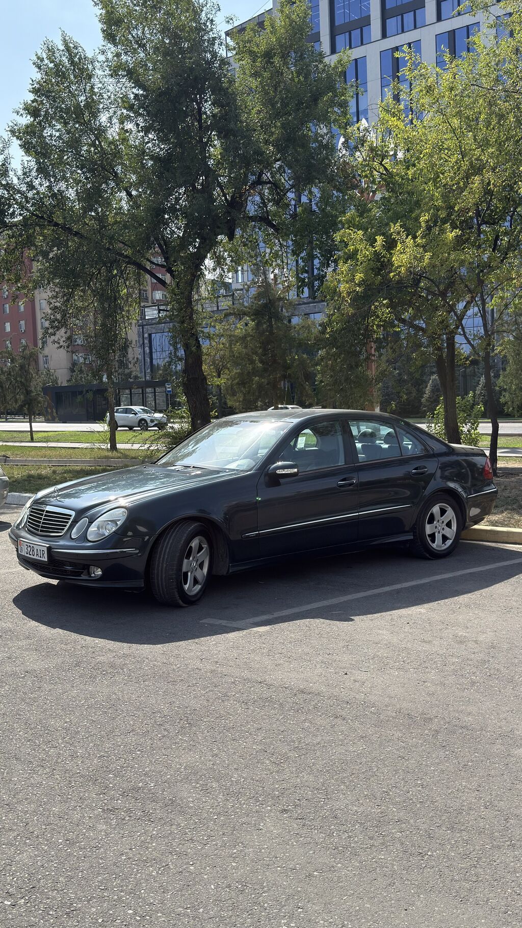 Mercedes-Benz E-Class: 2002 г., 3.2 л, Автомат, Бензин, Седан: фото 3