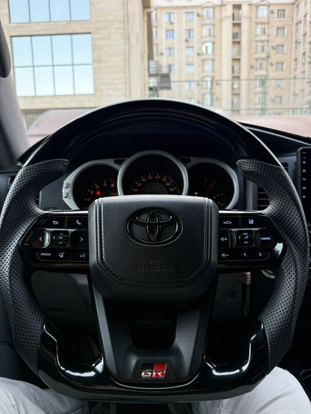 Toyota 4Runner: 2003 г., 4 л, Автомат, Газ, Внедорожник: фото 2