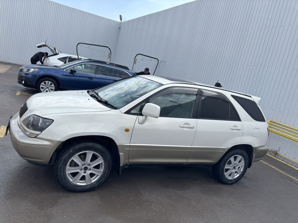 Toyota Harrier: 1998 г., 3 л, Автомат, Бензин, Кроссовер: фото 3