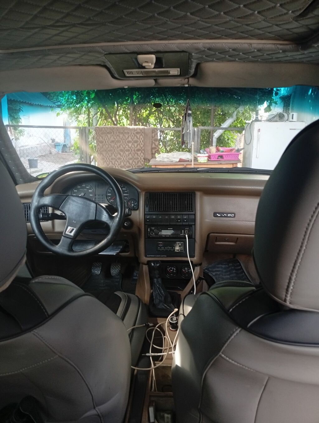 Audi 80: 1990 г., 2.3 л, Механика, Бензин, Седан: фото 2