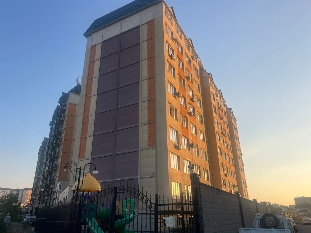 1 комната, 42 м²: фото 1